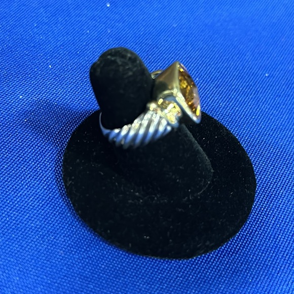 David Yurman Citrine Ring in 14k gold and Sterling Silver - Picture 2 of 8